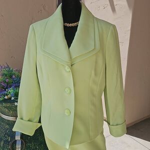 Evans Picone classic style 2 piece suit size 12